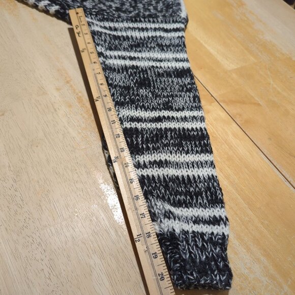 Permit Vintage Mens Sweater Sz M Geometric Black White Acrylic Triangle Pattern - Picture 13 of 16